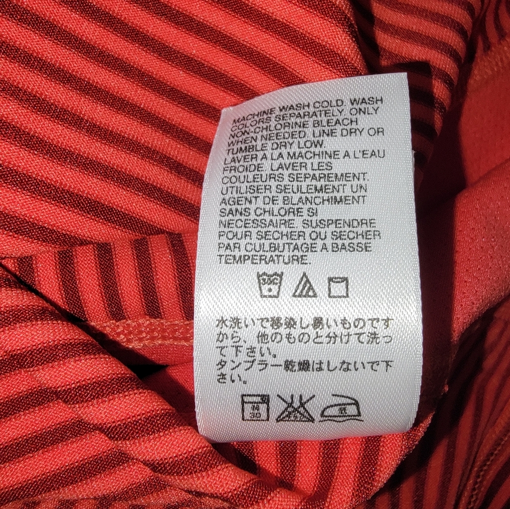The North Face Tshirt Size M Stripe - Picture 9 of 9